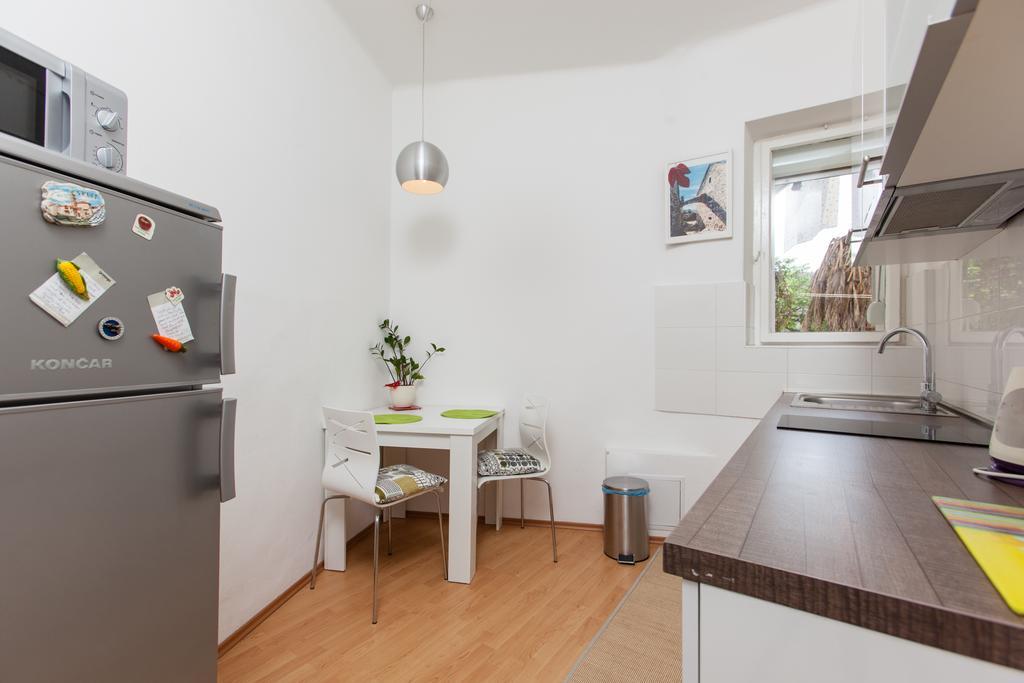 Cro Jet Set Apartments Split Exterior foto
